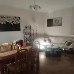 شقة Marios Lákones