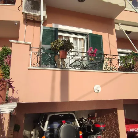 Apartament Marios Lákones